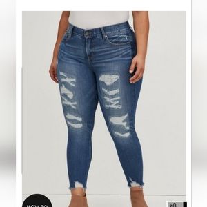 Torrid Bombshell skinny jeans